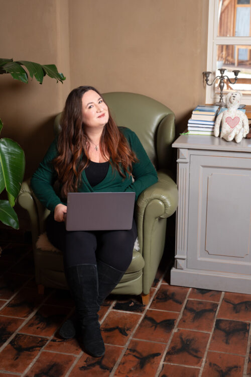 Petra Lehká - realitní makléř se specializací na nákup a prodej pozemků